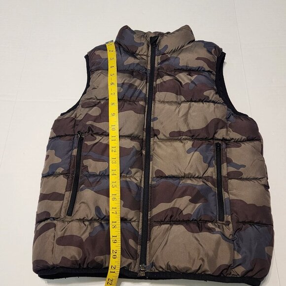 Gap Kids size L / 10-11 boy camo puffer vest outerwear - Picture 7 of 7